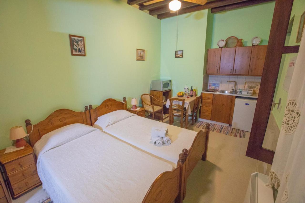 Iosiphis Stonebuilt House Guest House ปาโน เลฟคารา ภายนอก รูปภาพ