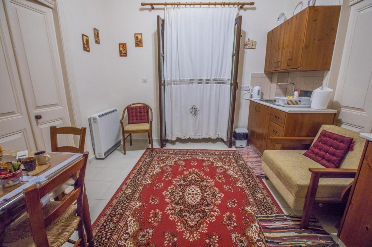Iosiphis Stonebuilt House Guest House ปาโน เลฟคารา ภายนอก รูปภาพ